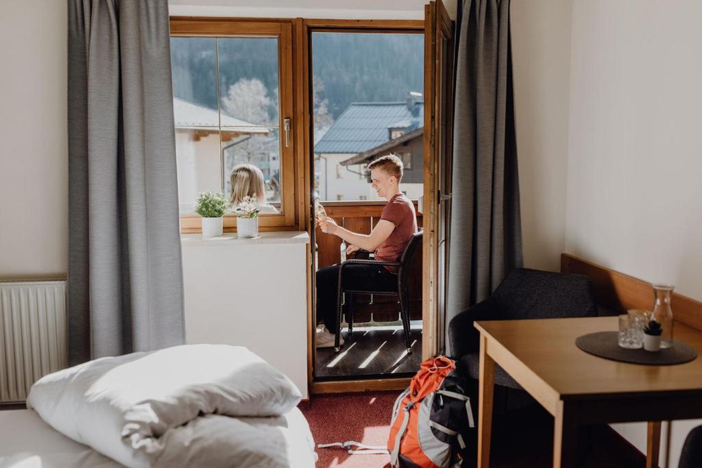 Dorfcafe Unken Hotelpension Swirtshaus Im Dorf Bagian luar foto