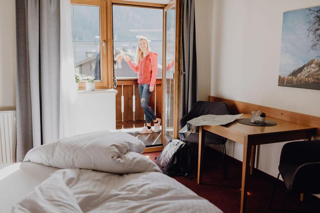 Dorfcafe Unken Hotelpension Swirtshaus Im Dorf Bagian luar foto