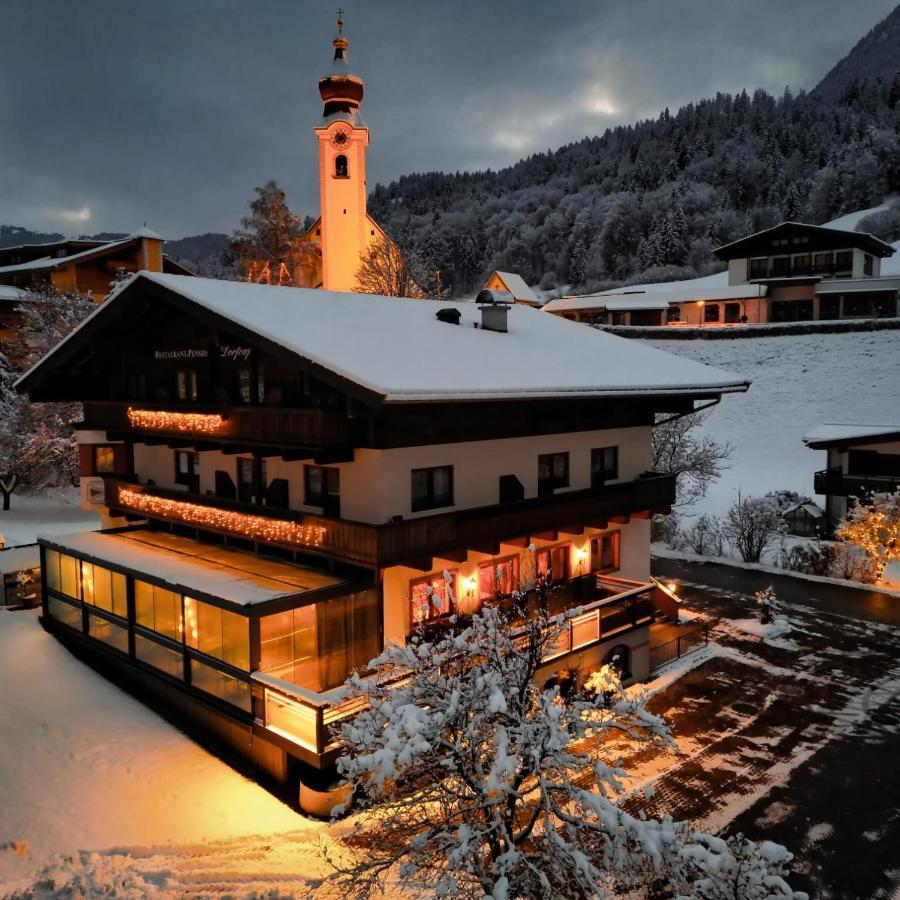 Dorfcafe Unken Hotelpension Swirtshaus Im Dorf Bagian luar foto