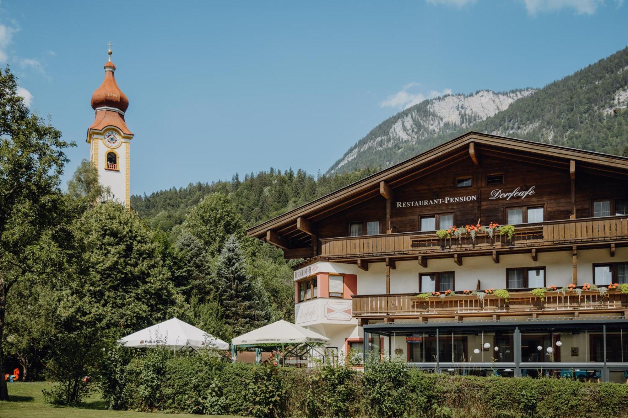 Dorfcafe Unken Hotelpension Swirtshaus Im Dorf Bagian luar foto